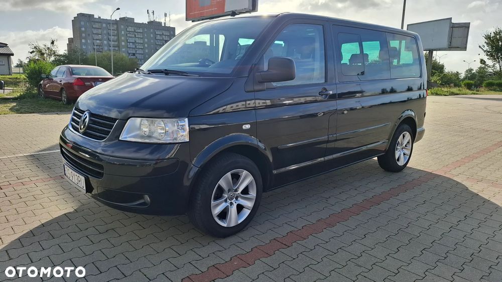 Volkswagen Multivan - 1
