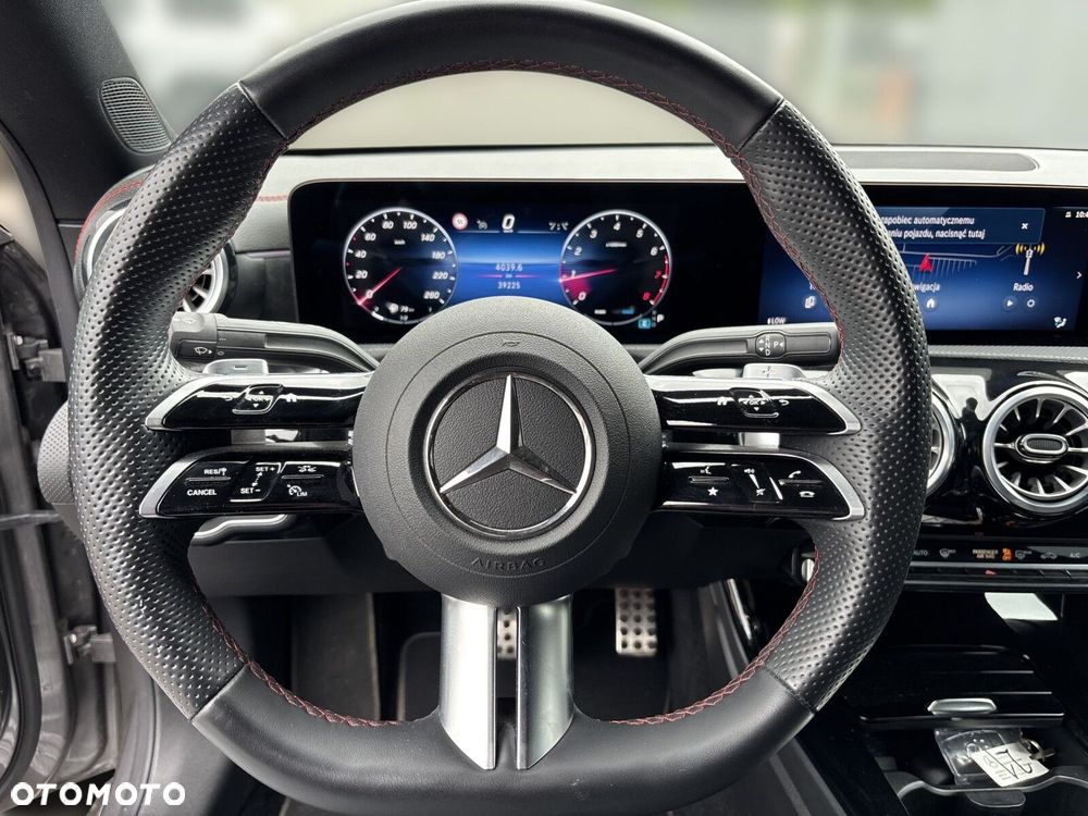 Mercedes-Benz CLA - 12
