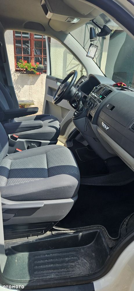 Volkswagen Transporter Caravelle DSG Edition - 5