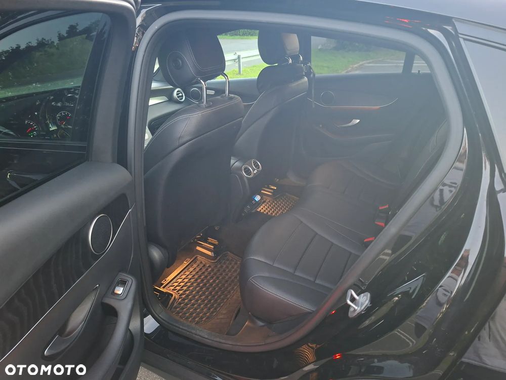 Mercedes-Benz GLC - 16