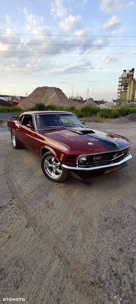 Ford Mustang - 1