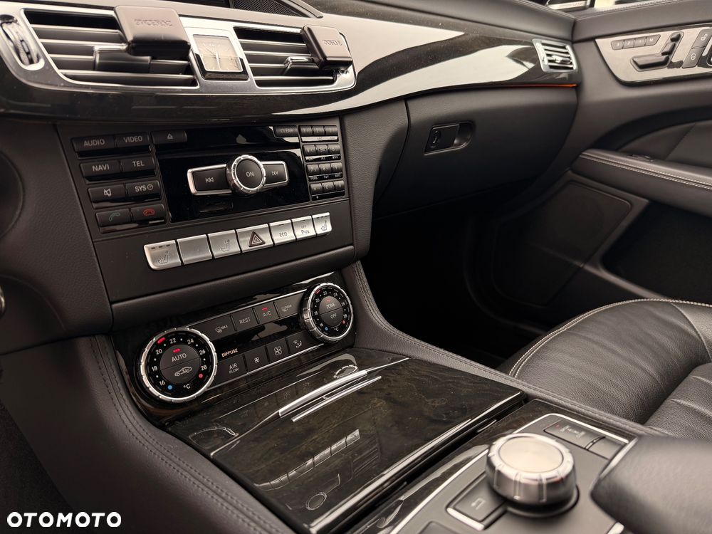 Mercedes-Benz CLS 500 4-Matic 7G-TRONIC - 27