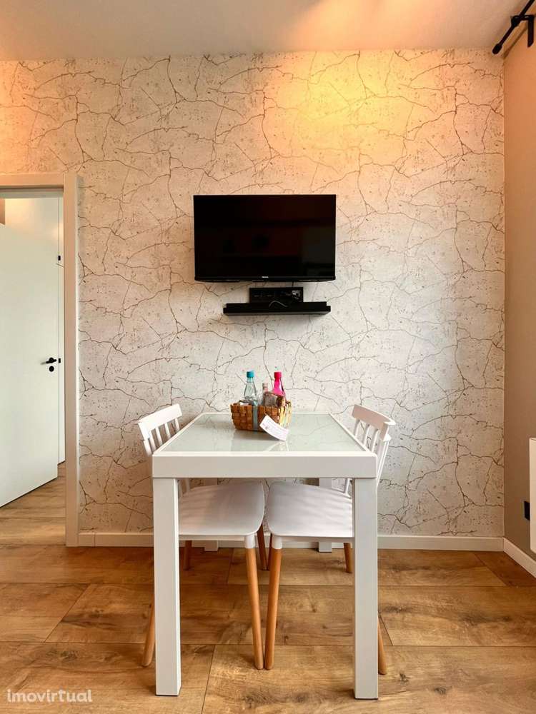 Apartamento com 1 quartos - localizado em Cedofeita Porto - Grande imagem: 2/16