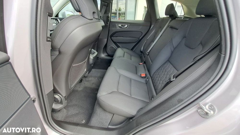 Volvo XC 60 B5 AT AWD MHEV Core - 11