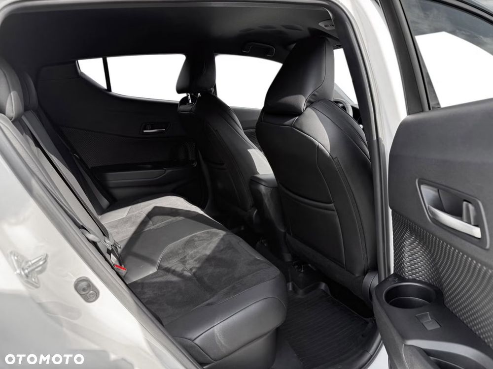Toyota C-HR Lounge - 11