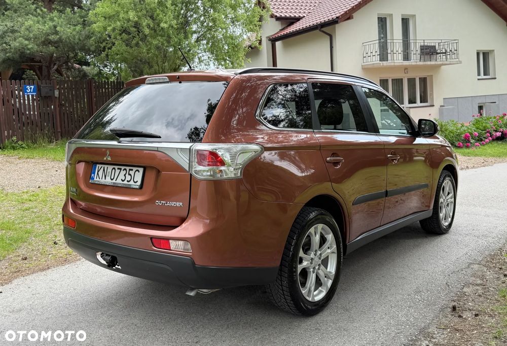 Mitsubishi Outlander 2.0 Intense + - 8