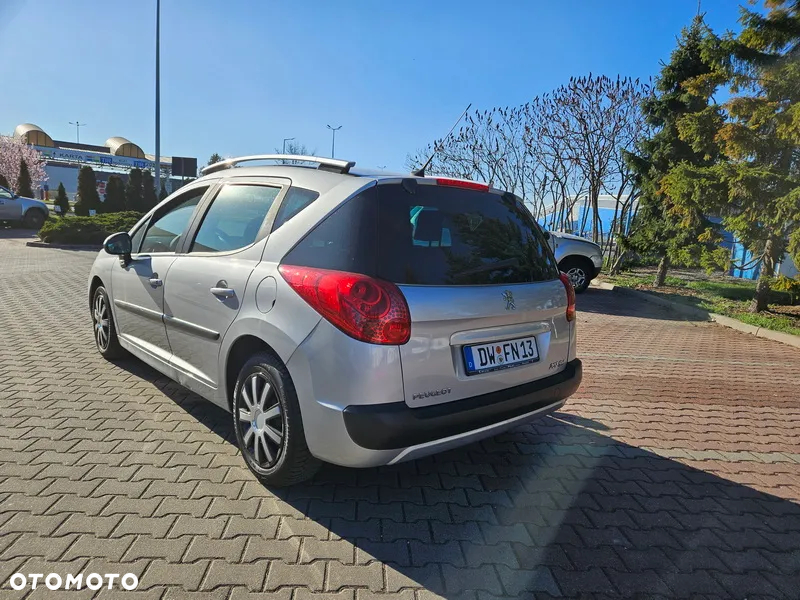 Peugeot 207 1.4 16V Sporty - 11