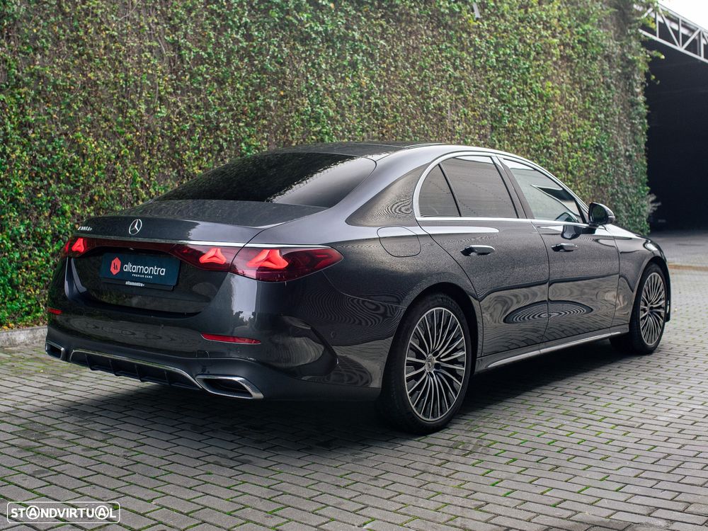 Mercedes-Benz E 300 de AMG Line - 13