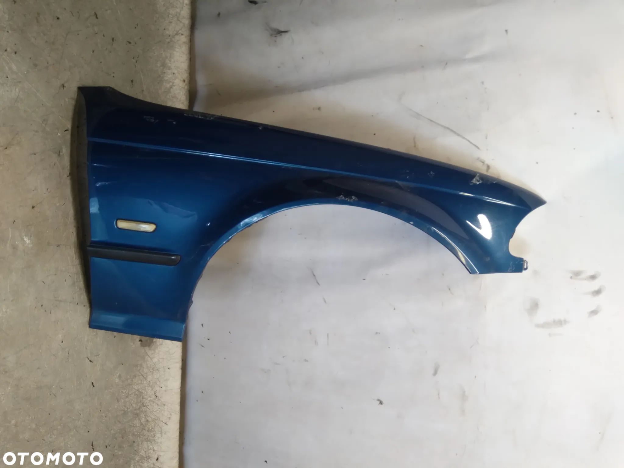 BMW 3 E46 PRZEDLIFT SEDAN KOMBI BŁOTNIK PRZÓD PRAWY TOPASBLAU NIEBIESKI - 1