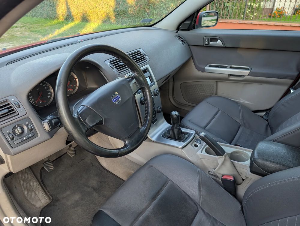 Volvo S40 2.0D - 12