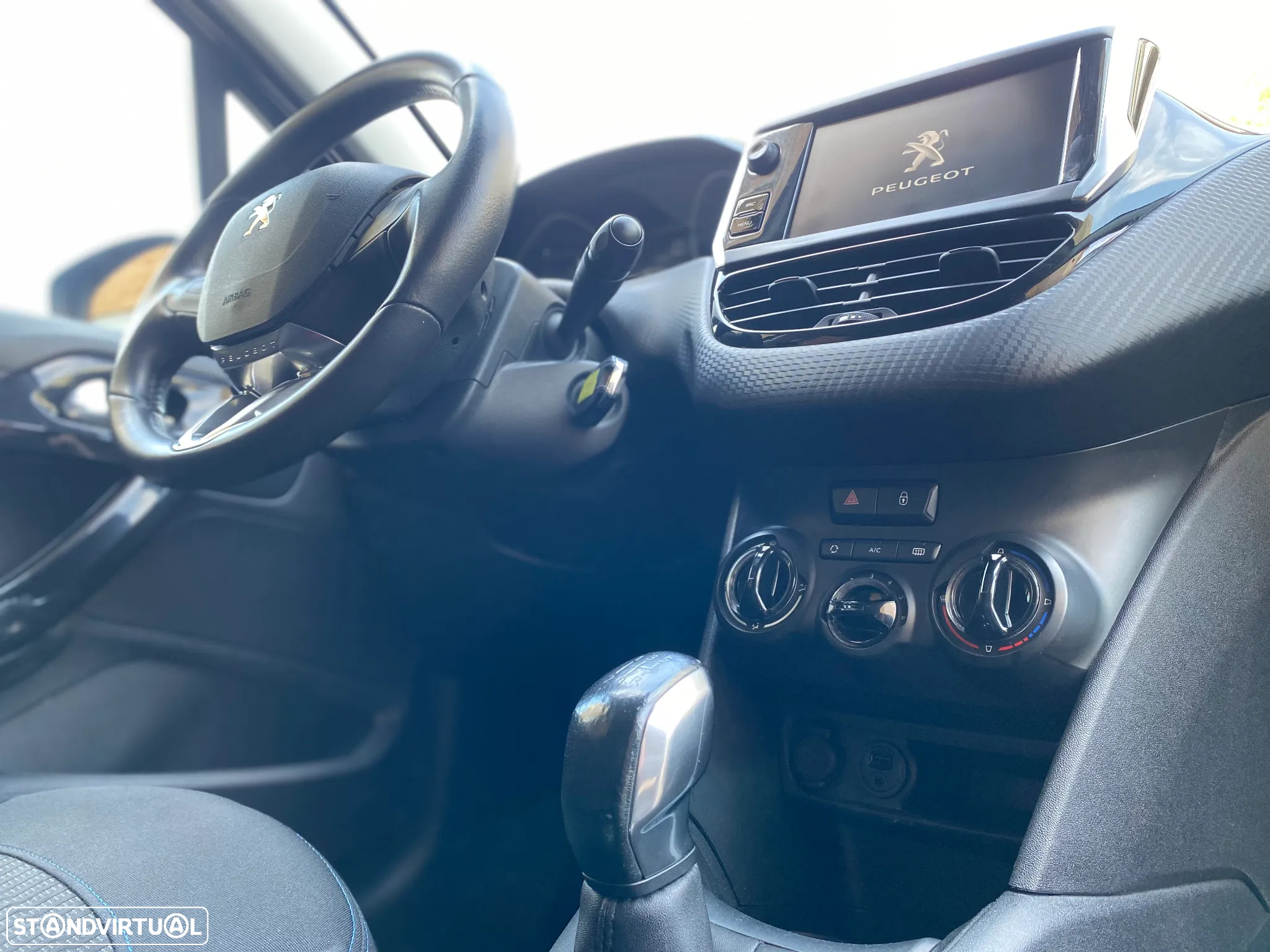 Peugeot 208 1.6 BlueHDi Style - 14