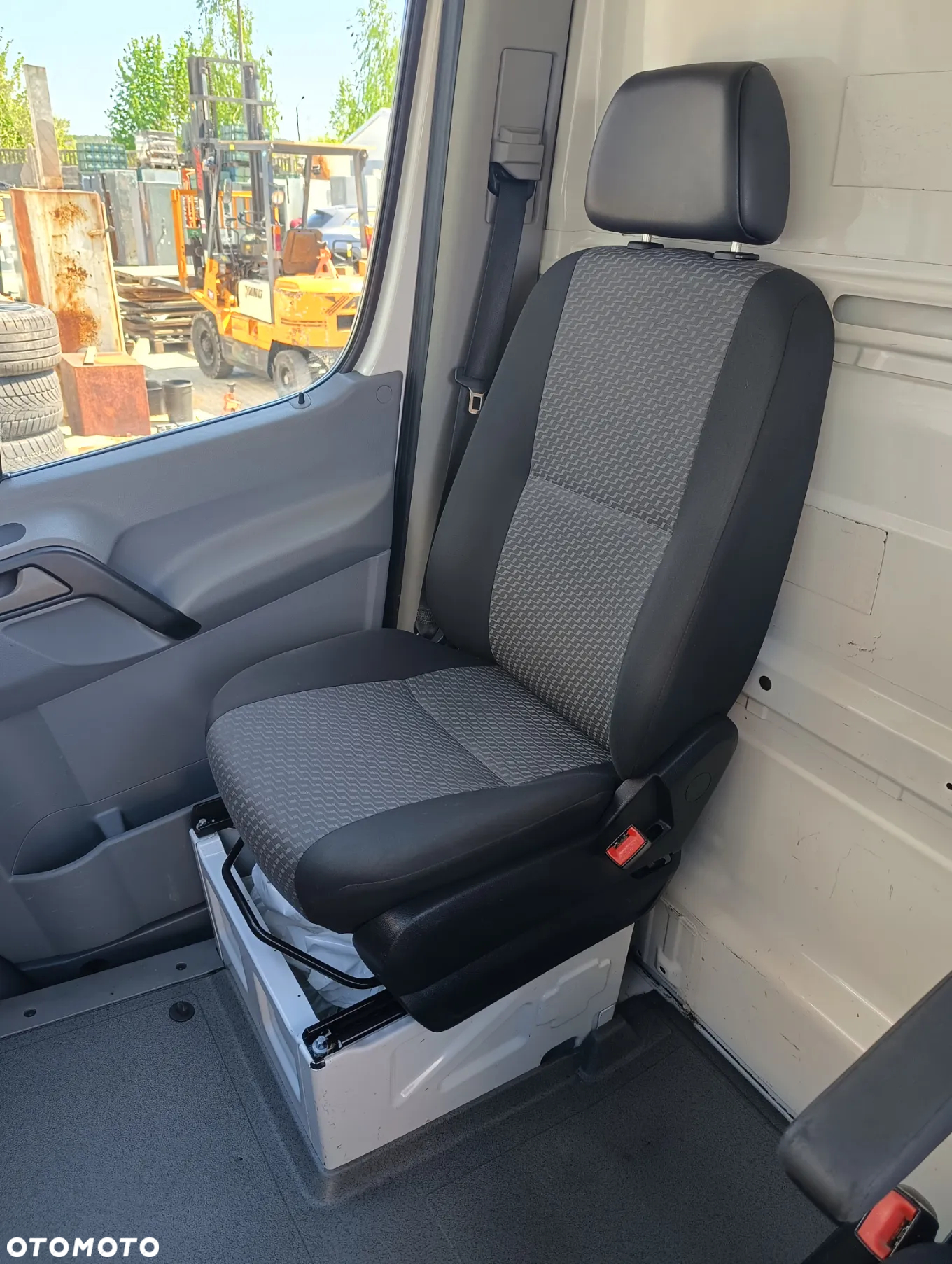 Volkswagen Crafter - 11
