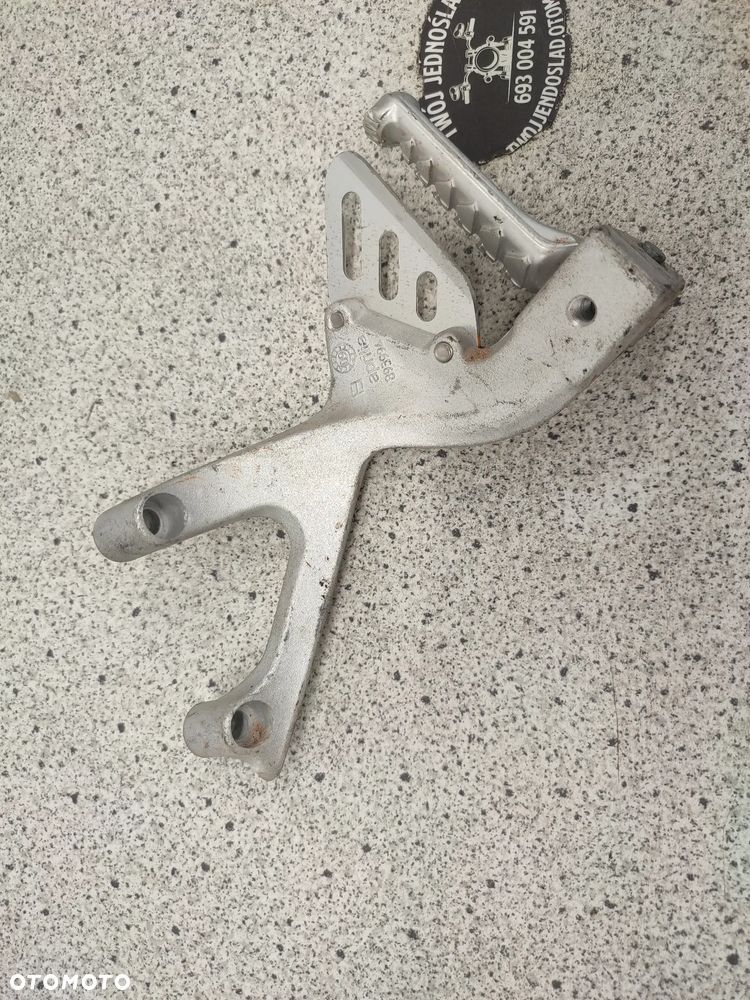 Set prawy tył, podnożek pasażera Aprilia RSV4 Tuono 1000 - 8