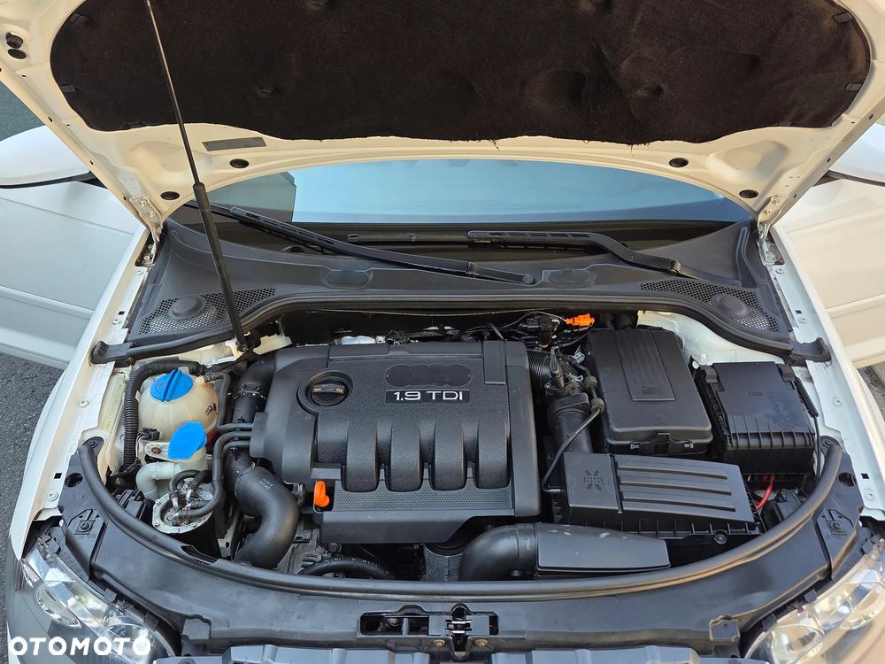 Audi A3 Sportback 1.9 TDI DPF Ambiente - 34