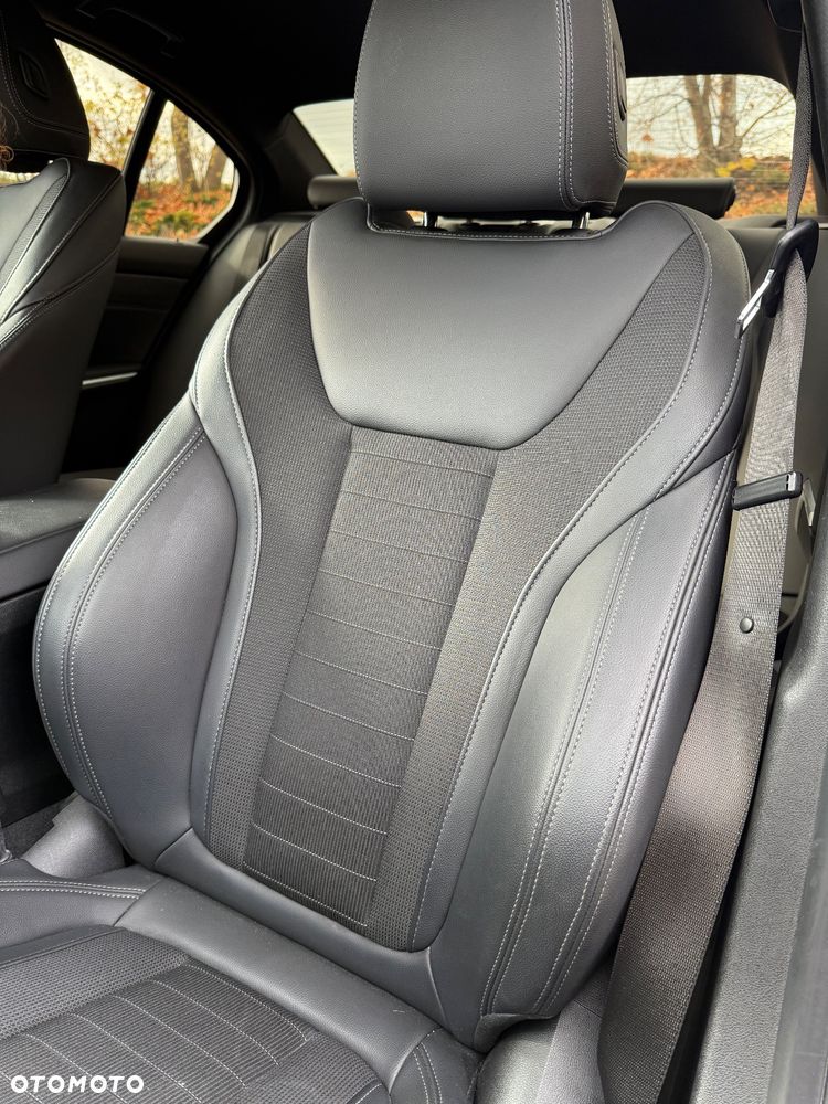 BMW Seria 3 318i Sport Line - 18