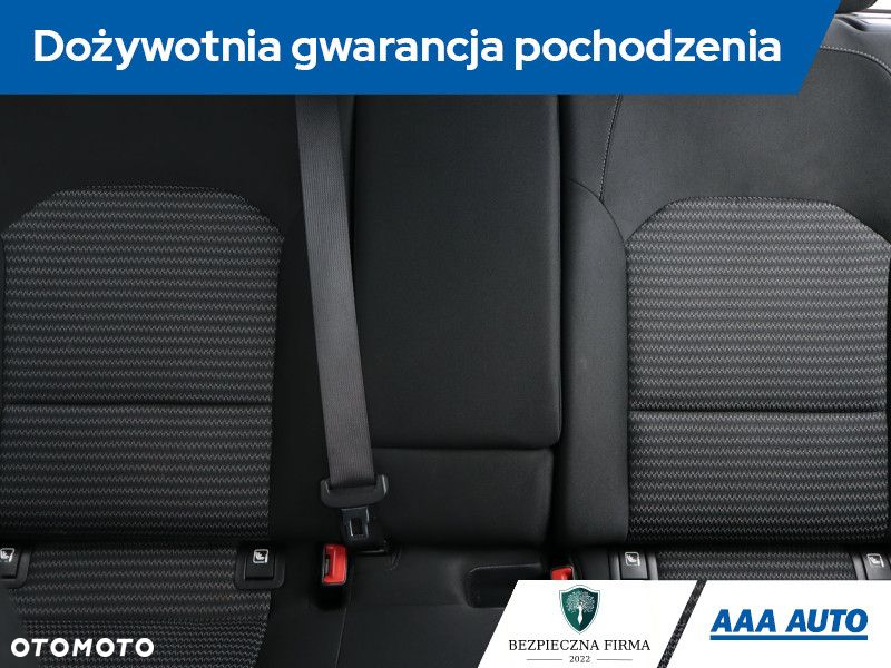 Kia Ceed - 11