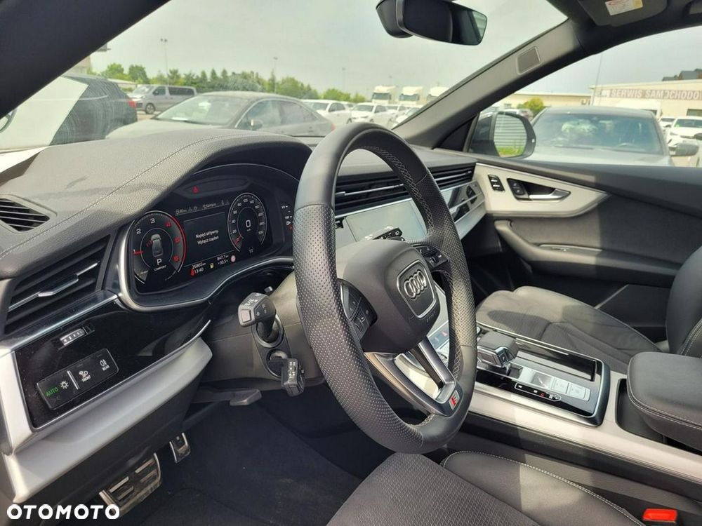 Audi Q8 - 14