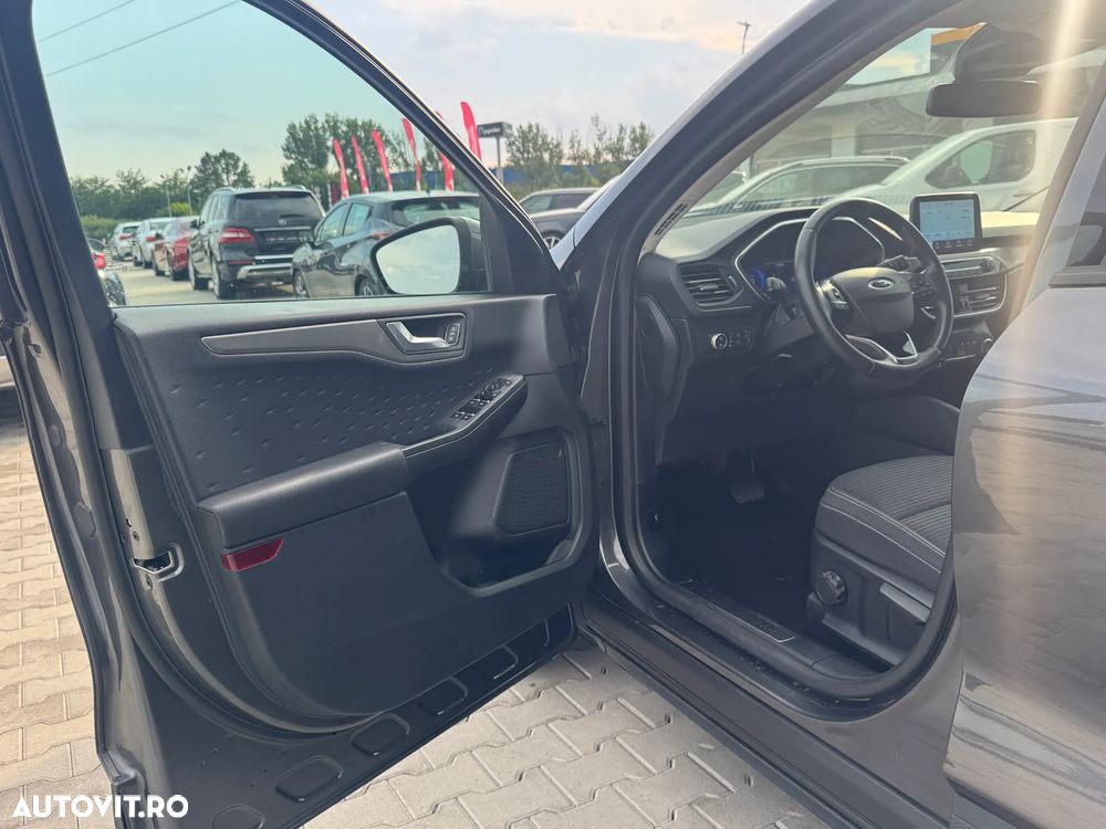 Ford Kuga 1.5 TDCi 2x4 Aut. Titanium - 25