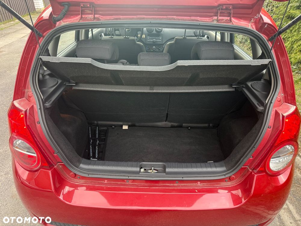 Chevrolet Aveo 1.2 16V LS - 11