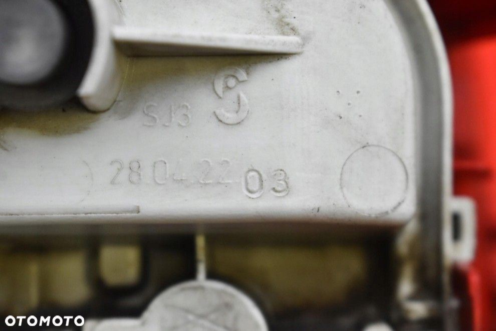 AUDI A3 8P0 03-08 3 DRZWI PRAWA TYLNA LAMPA ORYGINAŁ 8P0945096 - 8