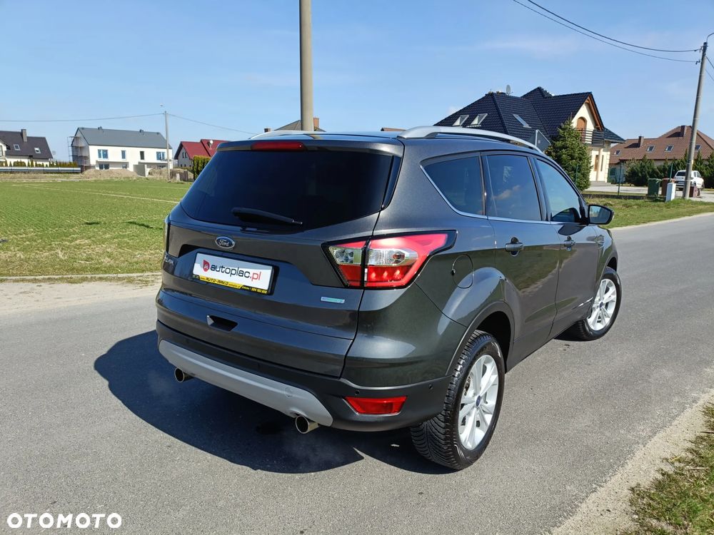 Ford Kuga 1.5 EcoBoost 2x4 Titanium - 3