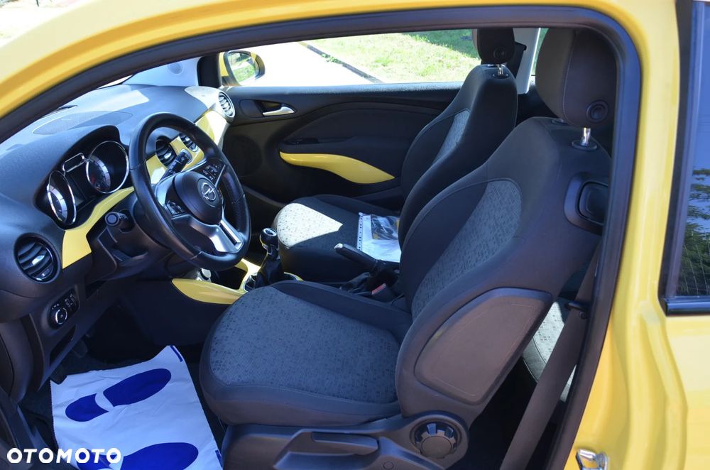 Opel Adam 1.2 - 15