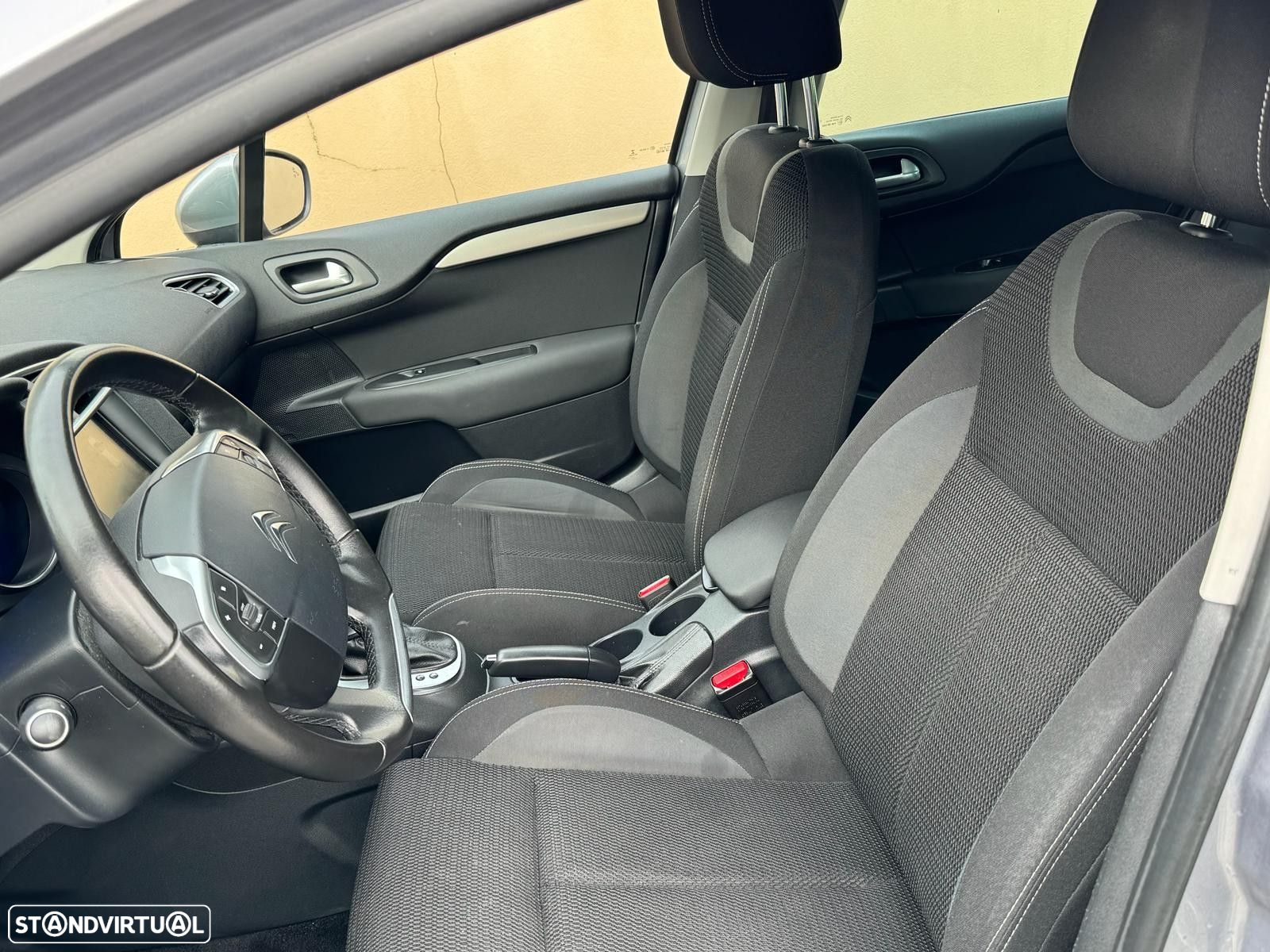 Citroën C4 1.6 BlueHDi Feel EAT6 - 3