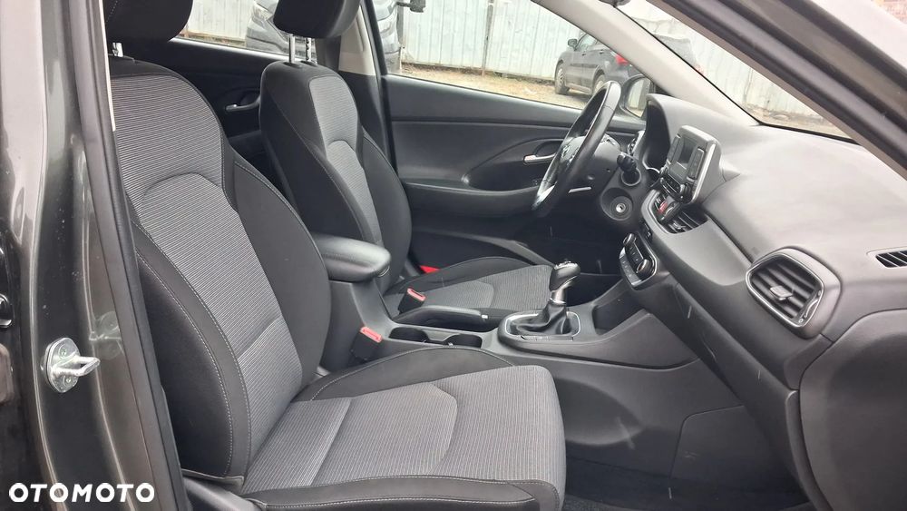 Hyundai i30 1.5 DPI Modern - 13
