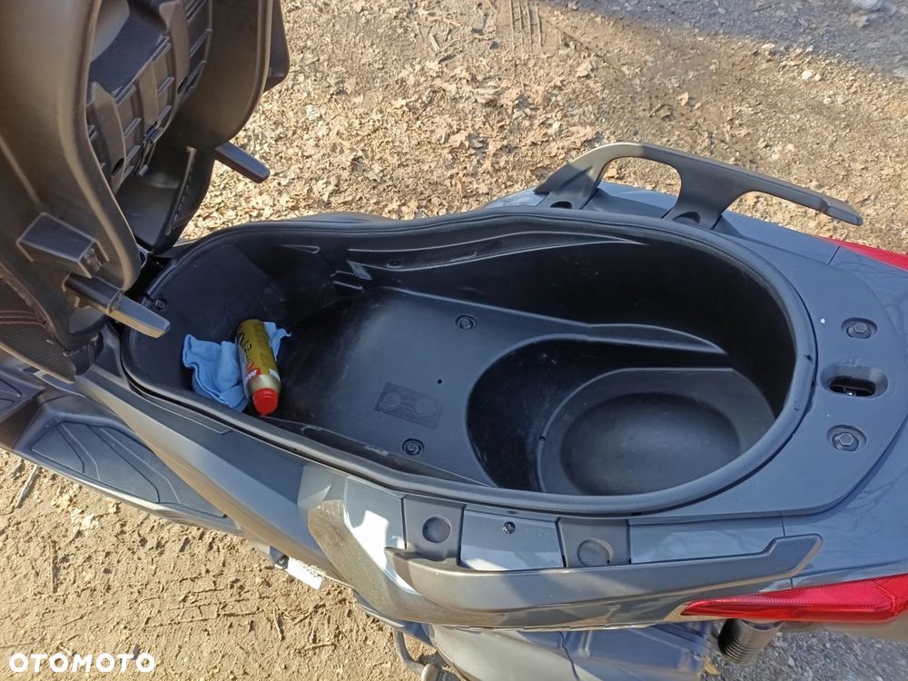 Yamaha X-max - 18