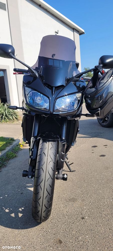 Yamaha FZ - 13