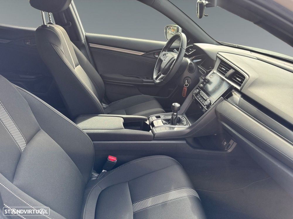 Honda Civic 1.0 i-VTEC Elegance Navi - 15