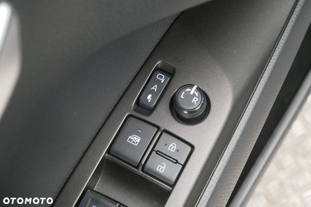 Toyota Camry 2.5 Hybrid Comfort CVT - 28