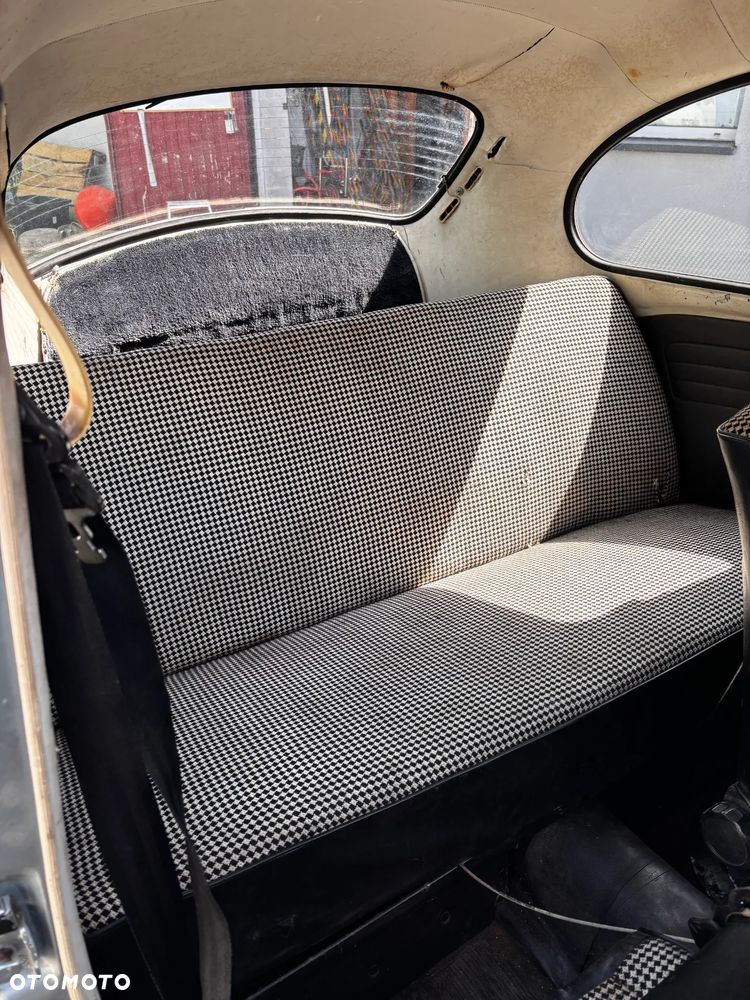 Volkswagen Beetle - 11