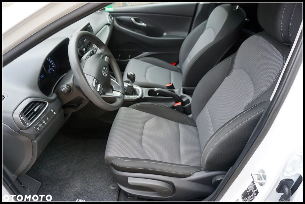 Hyundai i30 1.5 DPI Modern - 12