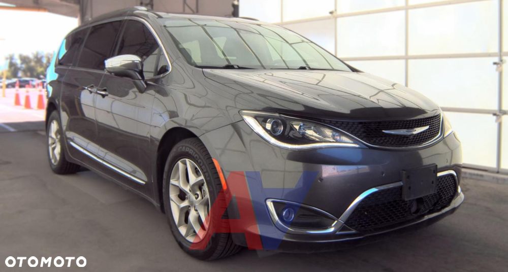 Chrysler Pacifica - 2
