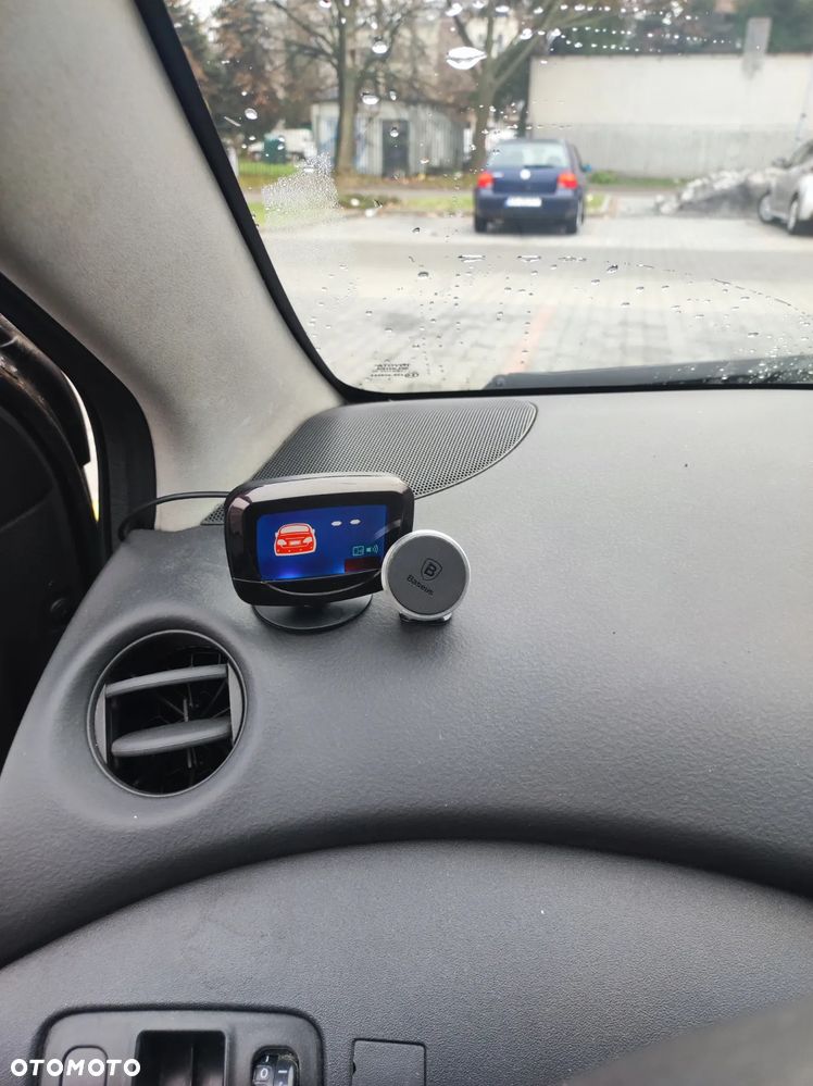 Toyota Yaris 1.0 Base - 12