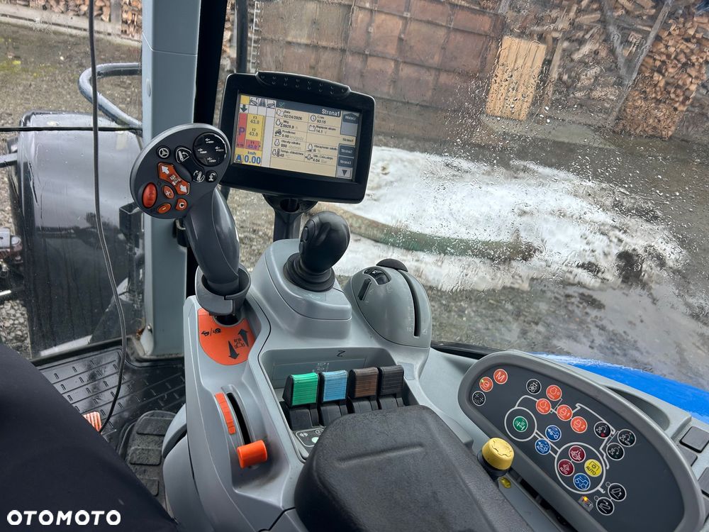 New Holland T7 185 - 15