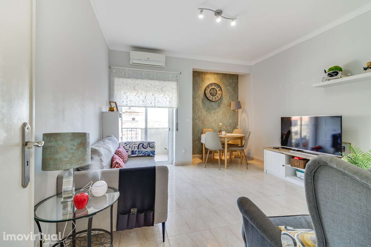 APARTAMENTO T3 | 2 WC'S | ELEVADOR | ARRECADAÇÃO | FALAGUEIRA - Grande imagem: 2/29