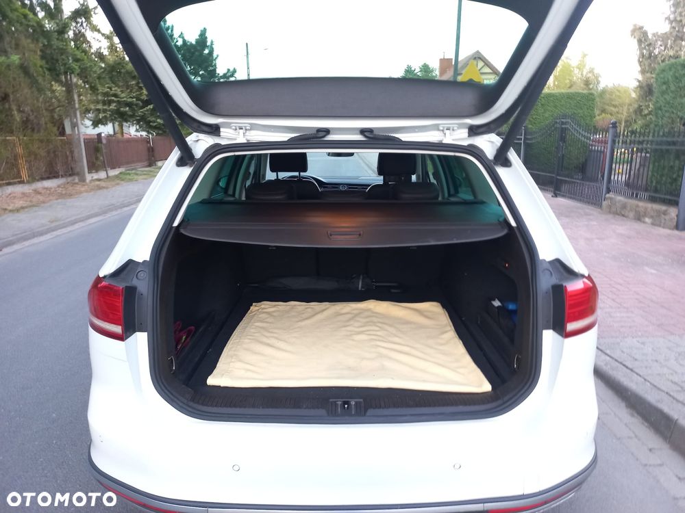 Volkswagen Passat 2.0 TDI BMT 4Mot Highline DSG - 9