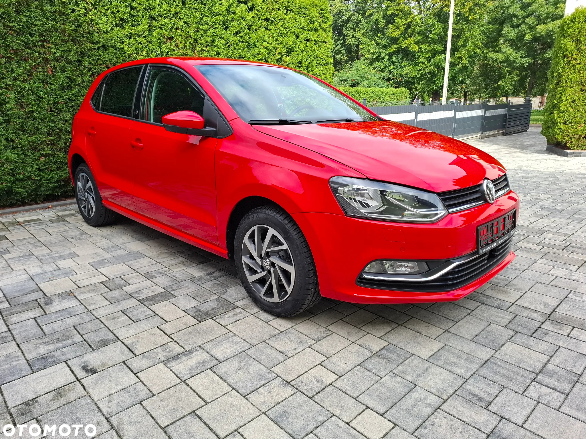 Volkswagen Polo - 2