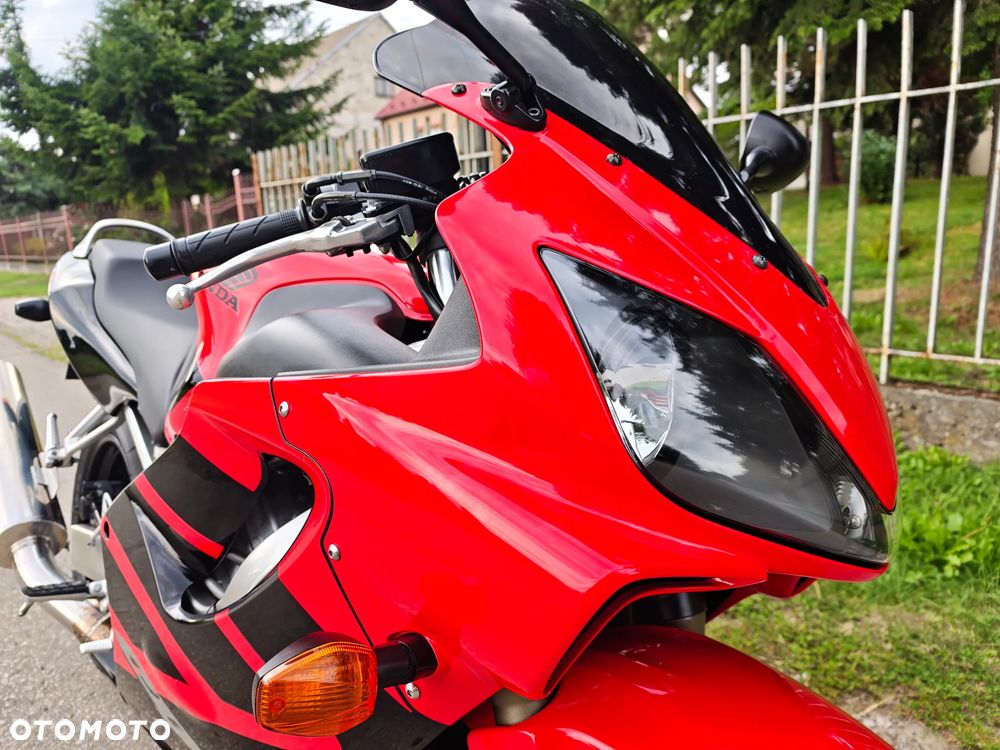Honda CBR - 13