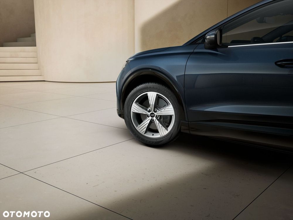 Audi Q4 e-tron - 7