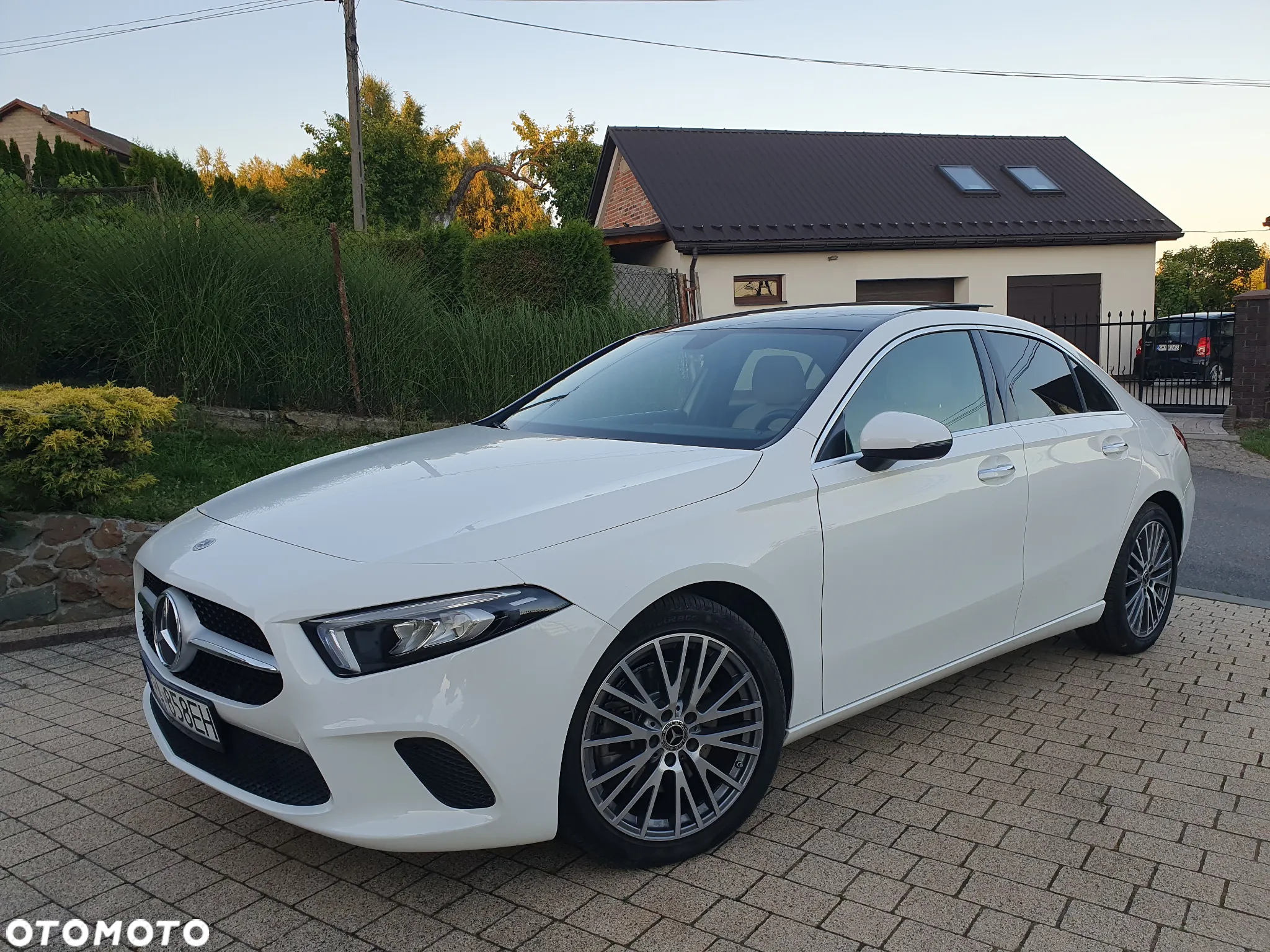 Mercedes-Benz Klasa A 220 4-Matic Style 7G-DCT - 14