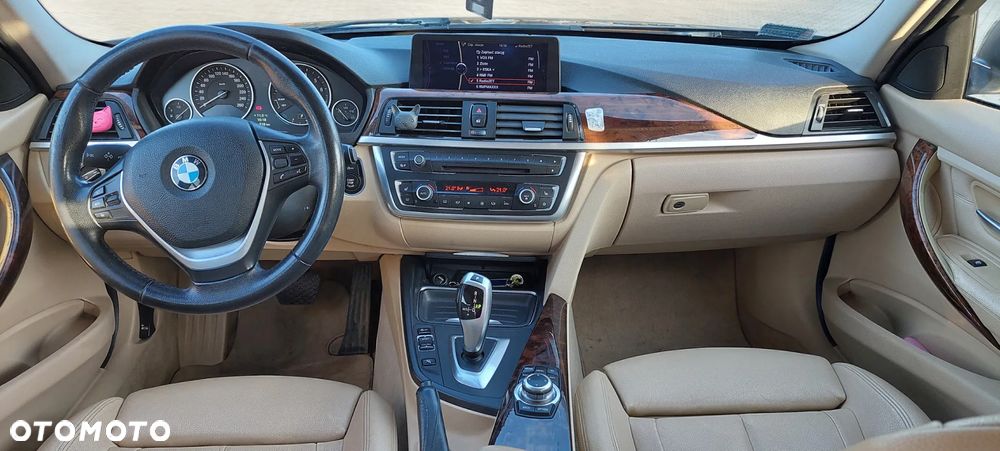 BMW Seria 3 328i - 10