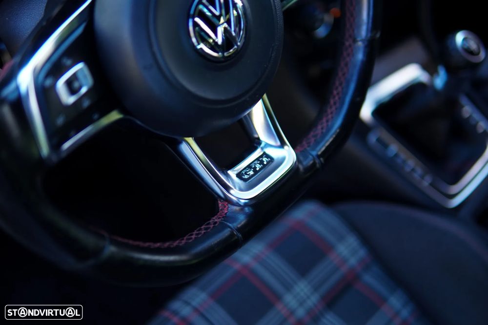 VW Golf GTI Performance BlueMotion - 59