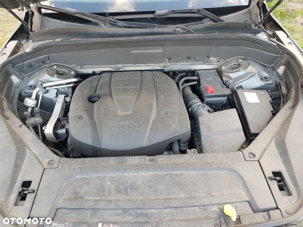 Volvo XC 90 D5 AWD Geartronic Momentum - 16