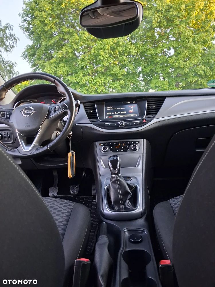 Opel Astra - 16