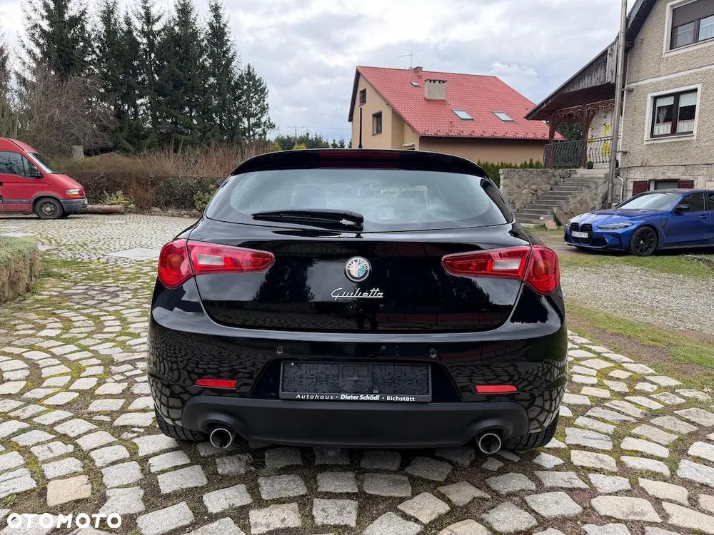 Alfa Romeo Giulietta 2.0 JTDM Distinctive - 6
