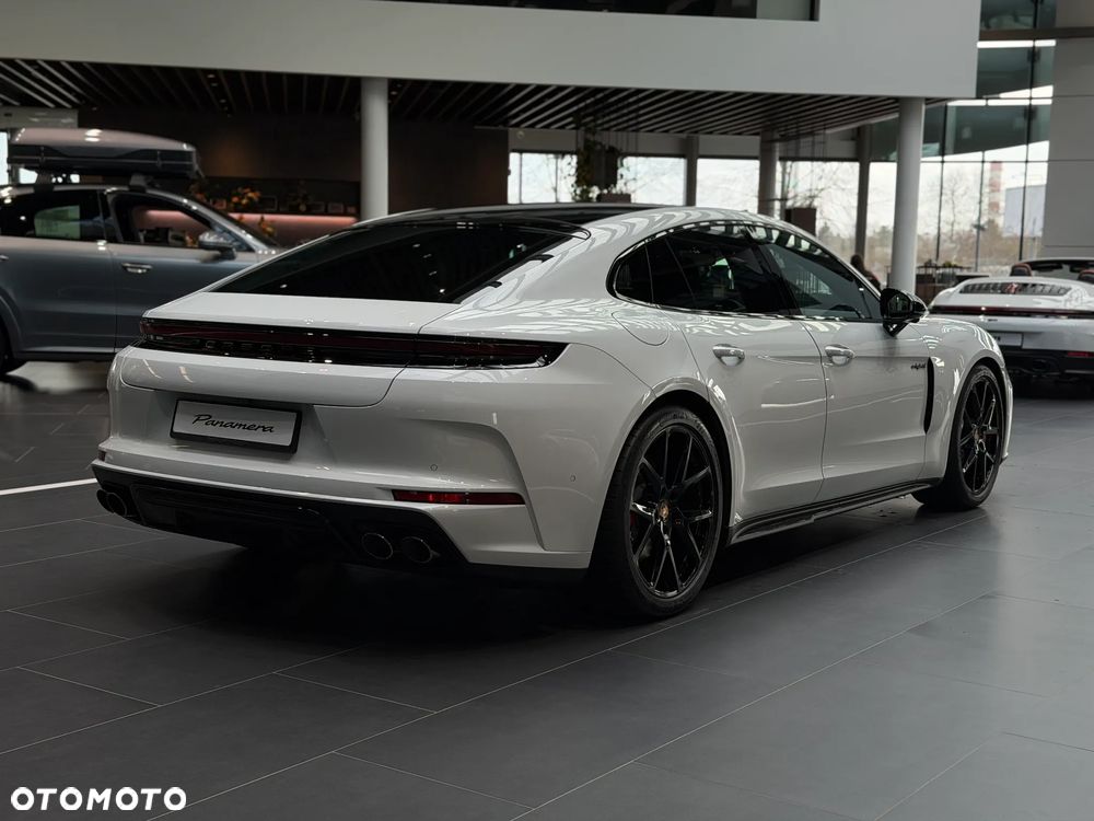 Porsche Panamera - 5