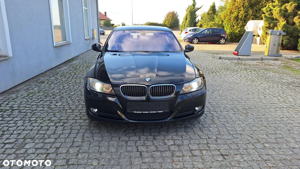 BMW Seria 3 325i Edition Sport - 2